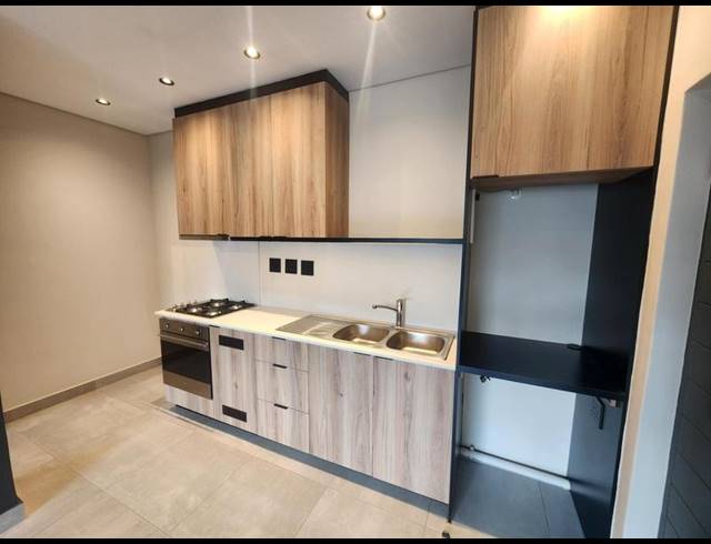 1 BEDROOM PROPERTY TO RENT IN WATERKLOOF PARK